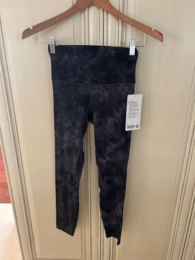 NWT lululemon Align HR 25” Tie-Dye High-Rise Leggings. Size 4